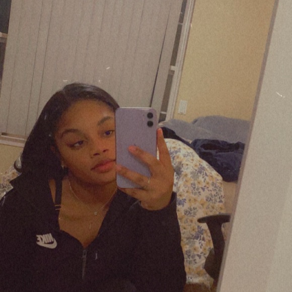 Profile Picture of Micah Jacobs (@micahnjacobs) on Poshmark