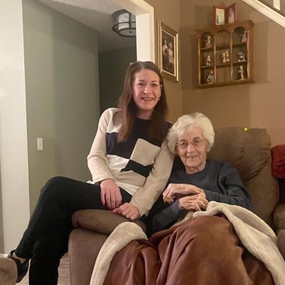 Profile Picture of Andrea Craig (@andreacraig193) on Poshmark