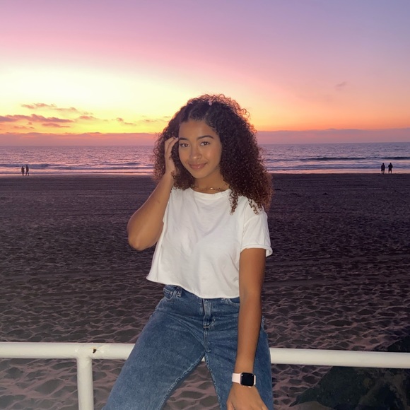 Profile Picture of Brianna Carson (@xobriannaaaxo) on Poshmark