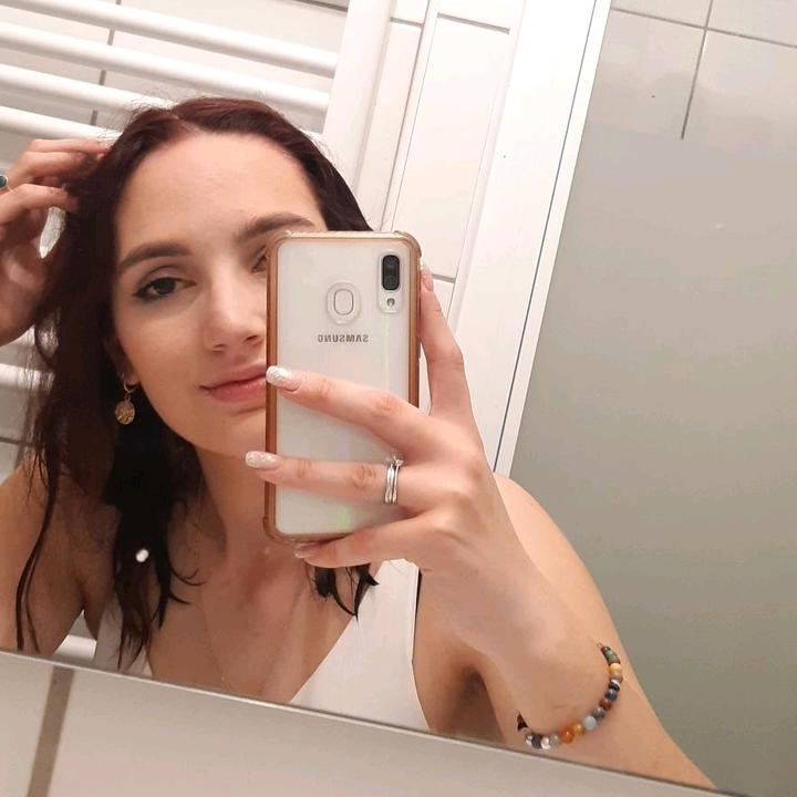 Profile Picture of Léa (@lea.poulin_) on Tiktok