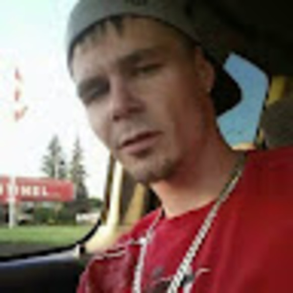 Profile Picture of Chris Saint (@saint818) on Poshmark