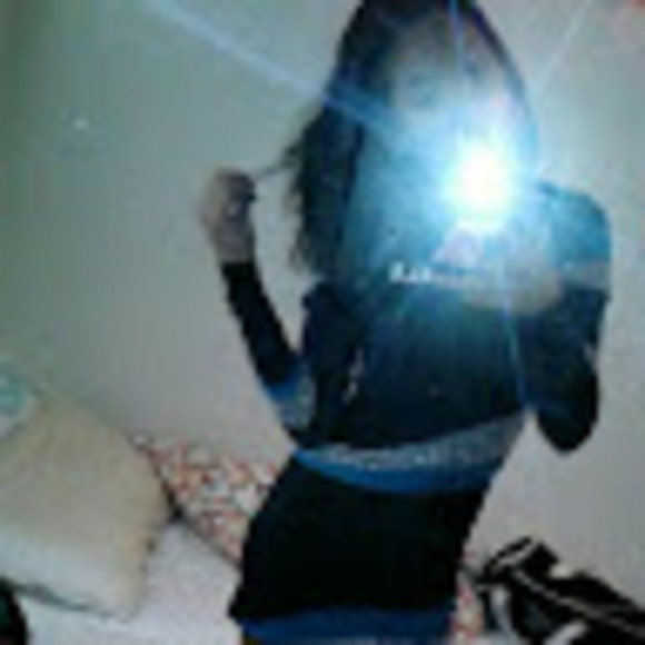 Profile Picture of Stevie Lizama (@steviejade1204) on Poshmark