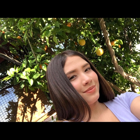 Profile Picture of Andrea Gutierrez (@aagutierre001) on Poshmark