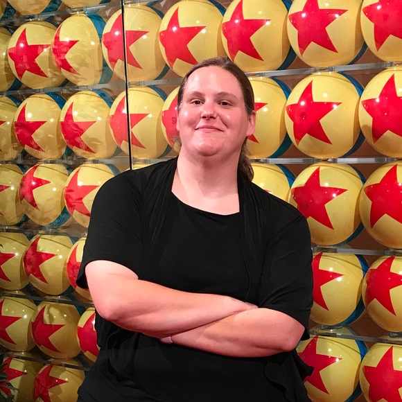 Profile Picture of Cynthia Herman (@cynthiaherman) on Poshmark