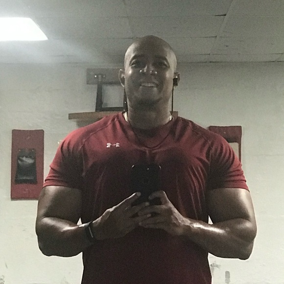 Profile Picture of Jerry Simpson (@jsimpson13021) on Poshmark