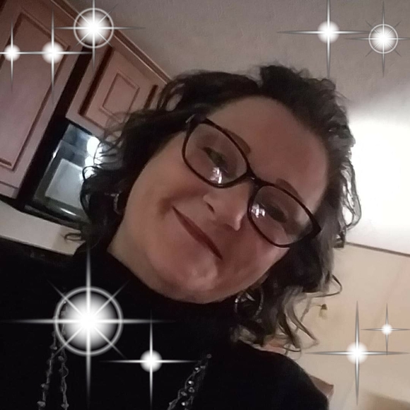 Profile Picture of Cindy Latimer (@cindylatimer) on Poshmark