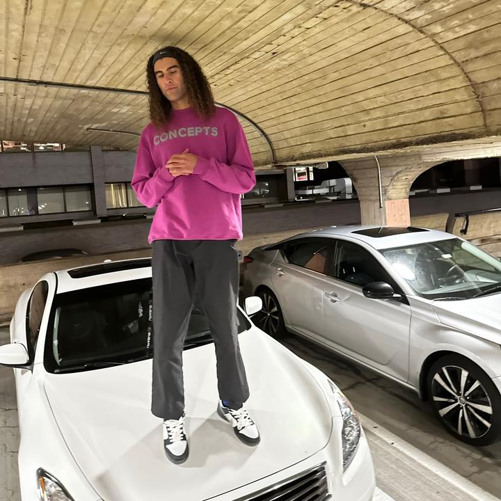 Profile Picture of alonzoznola (@alonzoznola) on Tiktok