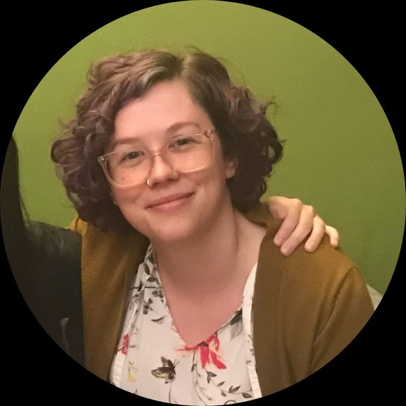 Profile Picture of Esther Dettmar (@ekdettmar) on Poshmark