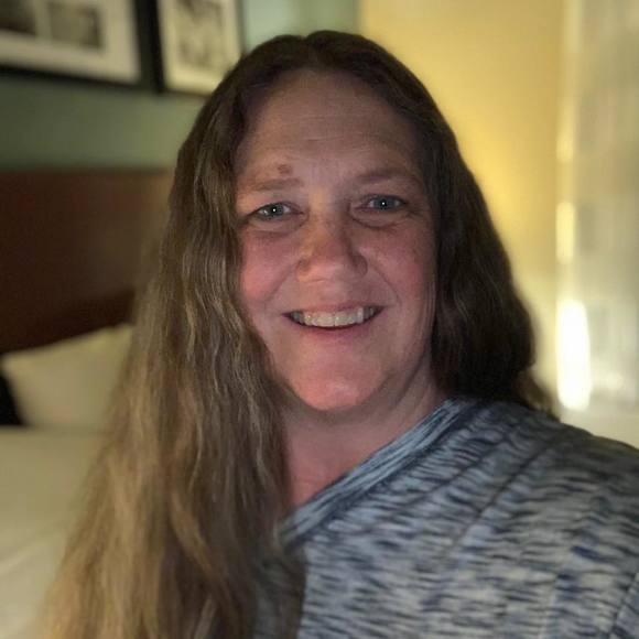 Profile Picture of Ann Groenewold (@agroenewold) on Poshmark