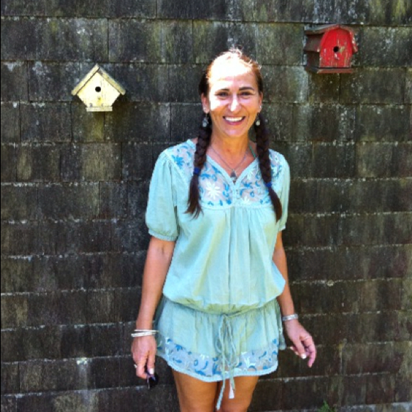 Profile Picture of Karen Groenewald (@kgroenewald) on Poshmark