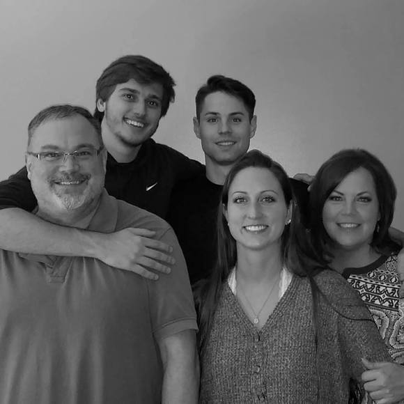 Profile Picture of Michele Linane (@michelelinane) on Poshmark