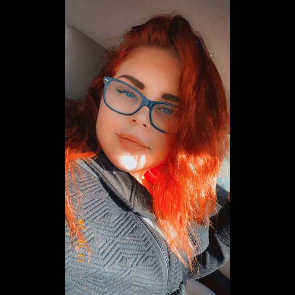 Profile Picture of Jenna Popp (@jennapopp) on Poshmark
