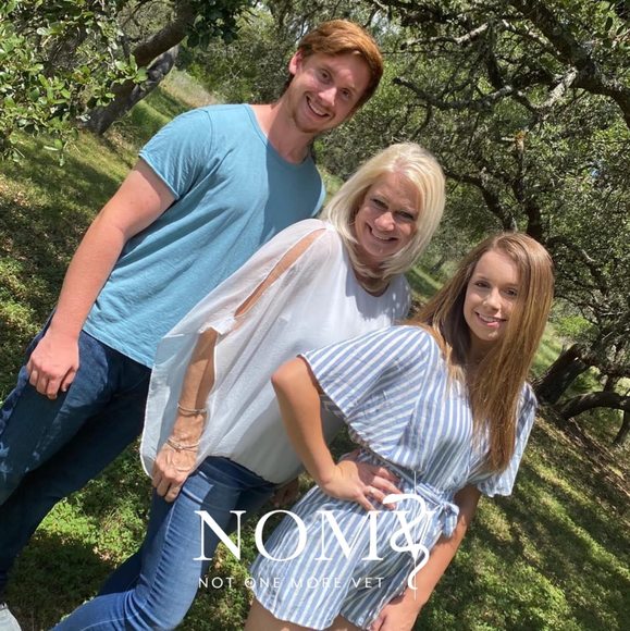 Profile Picture of Jennifer Thygesen (@jthygesen) on Poshmark