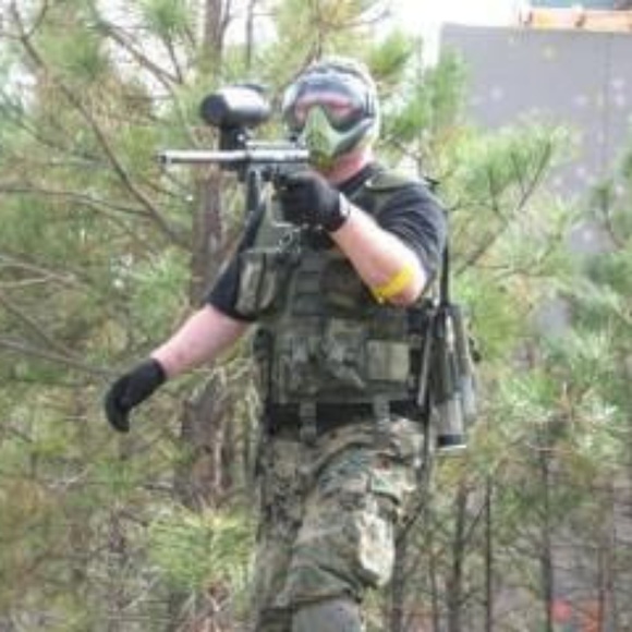 Tom Pesonen - Poshmark Profile Picture of Tom Pesonen (@tom91112) on Poshmark