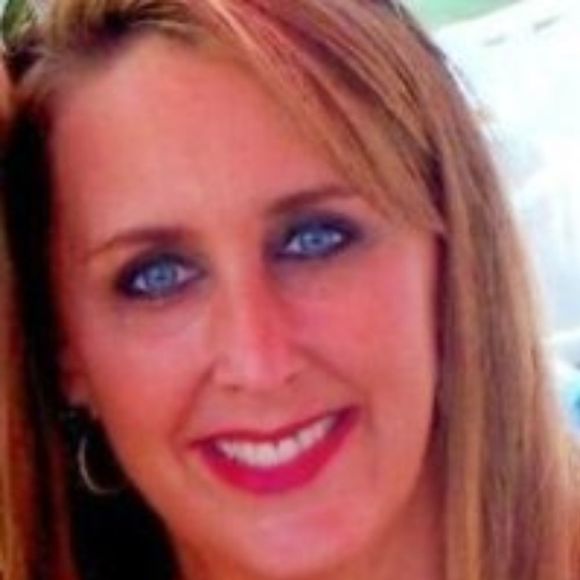 Profile Picture of Macie Benjelloun (@maciebenjelloun) on Poshmark