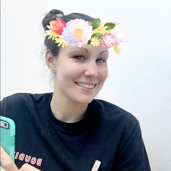 Profile Picture of Shannon Haffey (@smhaffey) on Poshmark