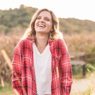 Profile Picture of Jamie Reimer (@@handsonaswegrow) on Twitter