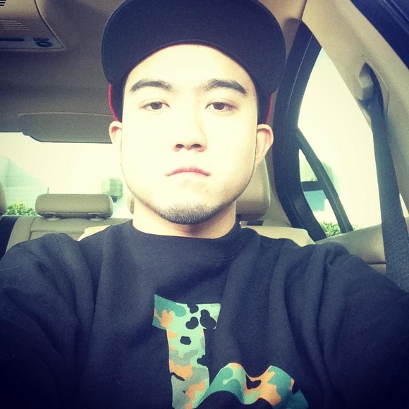 Profile Picture of Ryan Liu (@ryanroo) on Poshmark