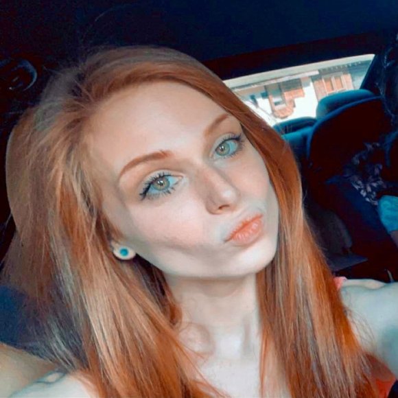 Profile Picture of Tori Channell (@toibori96) on Poshmark