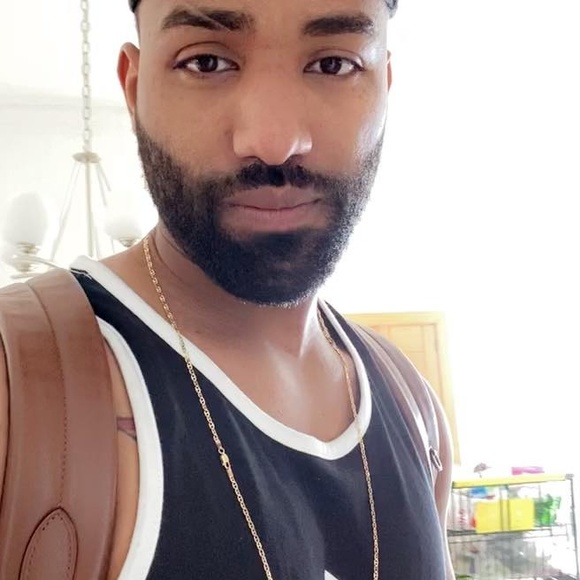 Profile Picture of Federico Ogando (@speedyogando) on Poshmark