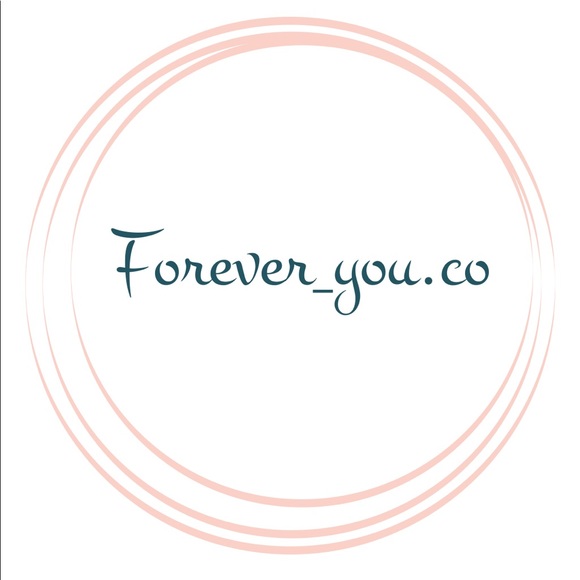 Profile Picture of Jessica Cates (@foreveryouco) on Poshmark