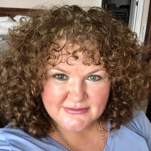 Bobbi Nolan hill - Poshmark Profile Picture of Bobbi Nolan hill (@bobbi1101) on Poshmark