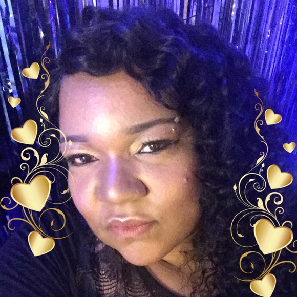 Profile Picture of Chanda Davis (@davis2sexc1) on Poshmark