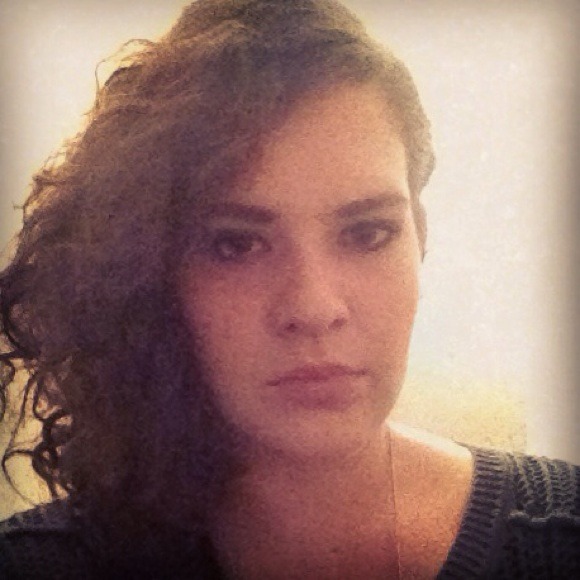 Profile Picture of Joanna Elizabeth (@1stprizecarrots) on Poshmark