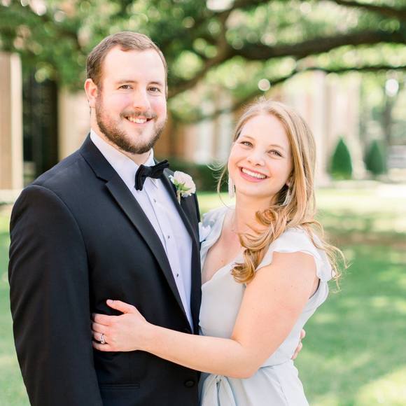 Profile Picture of Katie Garoni (@kmgaroni) on Poshmark