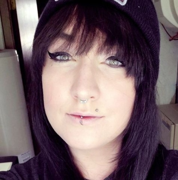 Profile Picture of Shannon Dahms (@shannon_dahms) on Poshmark