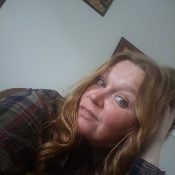 Profile Picture of Catherine Maness (@bstnu3) on Poshmark