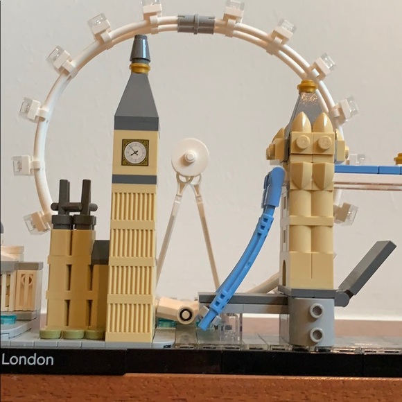 Profile Picture of Tina Meyer (@tinam118) on Poshmark