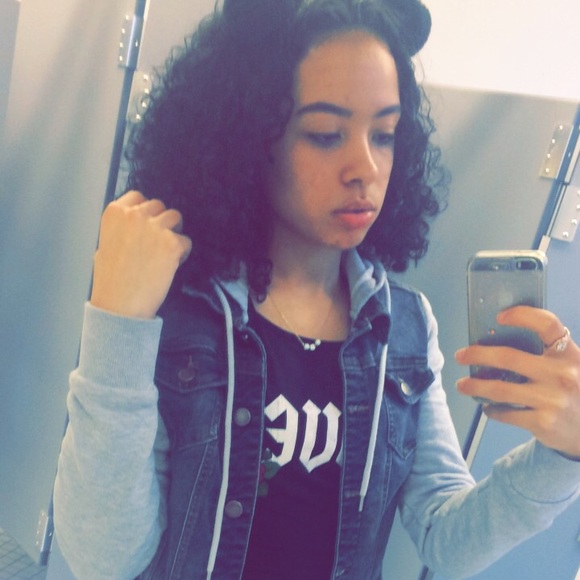 Profile Picture of Jazmyne Prokopchuk (@yassy_6967) on Poshmark