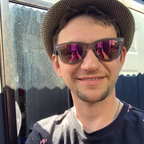 Profile Picture of Ryan Evans (@rdevans87) on Poshmark