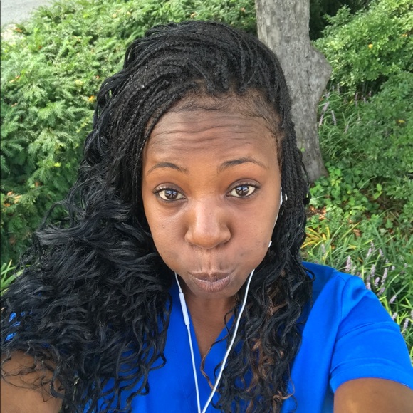 Keyana Mungai - Poshmark Profile Picture of Keyana Mungai (@keyanamungai) on Poshmark