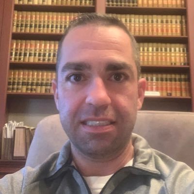 Profile Picture of Jim Logue (@JLigye) on Twitter