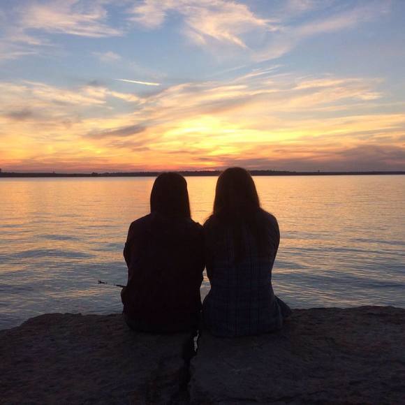 Profile Picture of Geena Wong (@geenawong864) on Poshmark