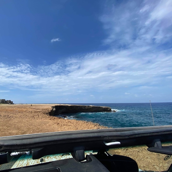 Profile Picture of Amanda Bakker (@anbakker2) on Poshmark