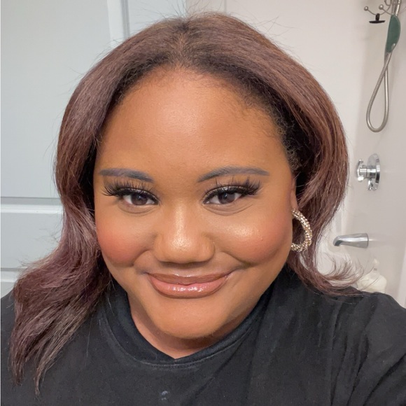 Profile Picture of Sammy Mcfarland (@sammymcfarland) on Poshmark