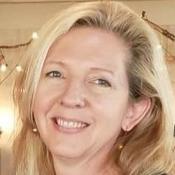 Profile Picture of Jill Denlea (@jpdenlea) on Poshmark