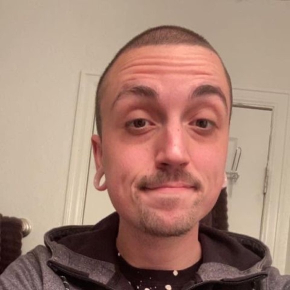 Profile Picture of Tyler Sand (@kingbabypanda) on Poshmark