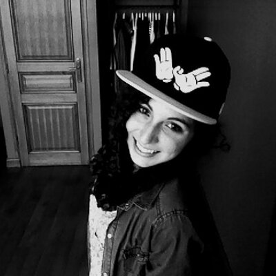 Profile Picture of Claire Laurent (@Claire__Laurent) on Twitter