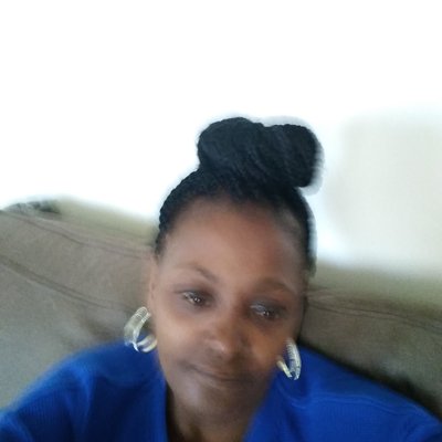 Profile Picture of Shelly McLaughlin (@ShellyM65958907) on Twitter
