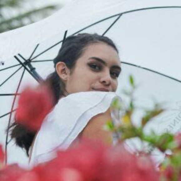 Profile Picture of Aly Harpper (@alyharpper) on Poshmark