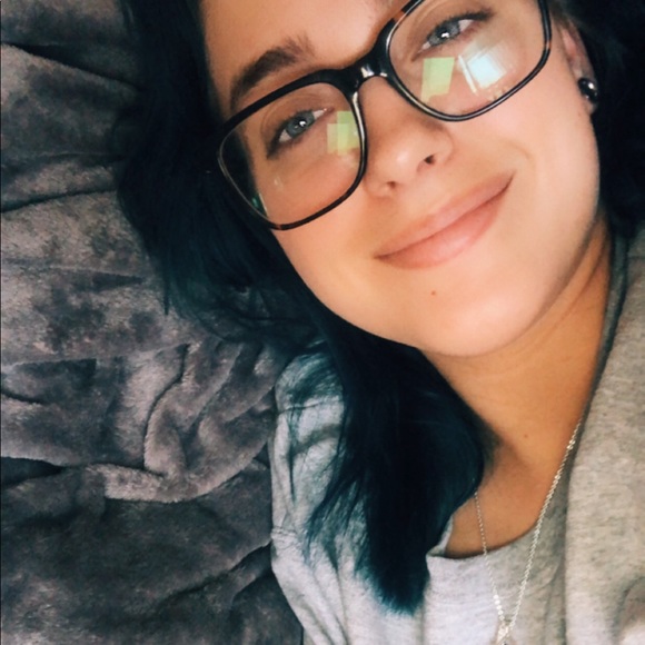 Profile Picture of Christina Weynand (@tiney1996) on Poshmark