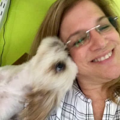 Profile Picture of Victoria Basagoitia (@Vickytia) on Twitter