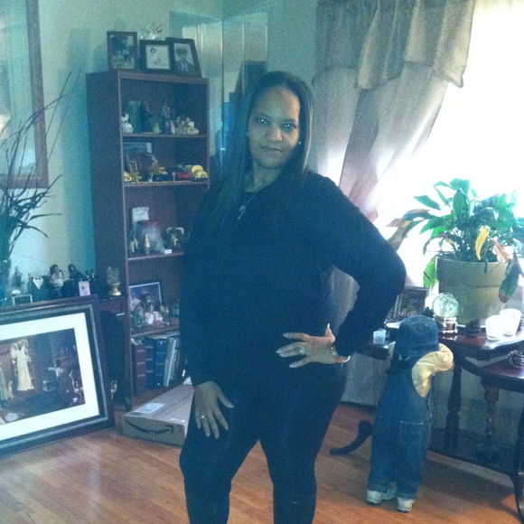 Profile Picture of Delande Smith (@delande) on Poshmark