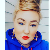Profile Picture of Sarah Vanderstelt (@Sarahmascaravan) on Youtube