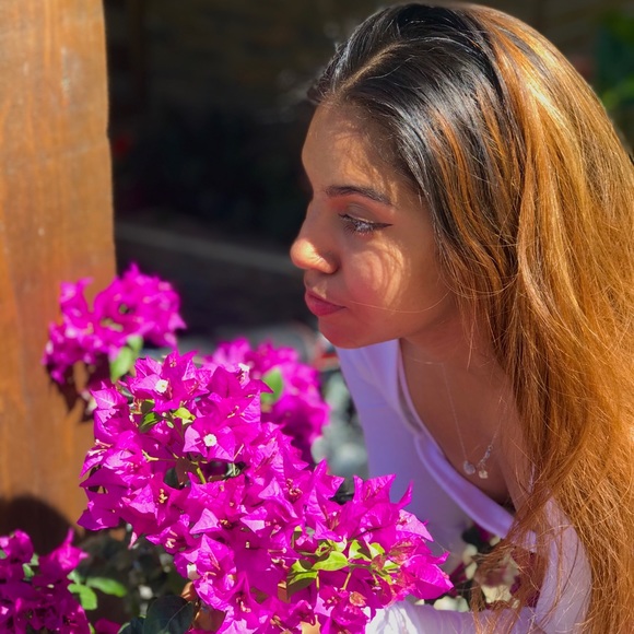 Profile Picture of Astrid Ortiz (@curlyheadastrid) on Poshmark