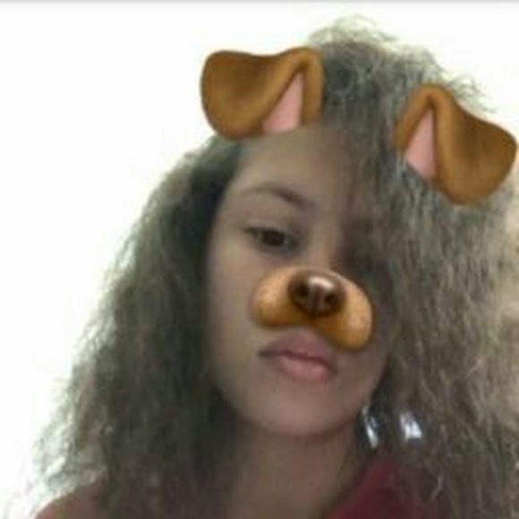 Profile Picture of Michell Smith (@theycraveeem) on Poshmark